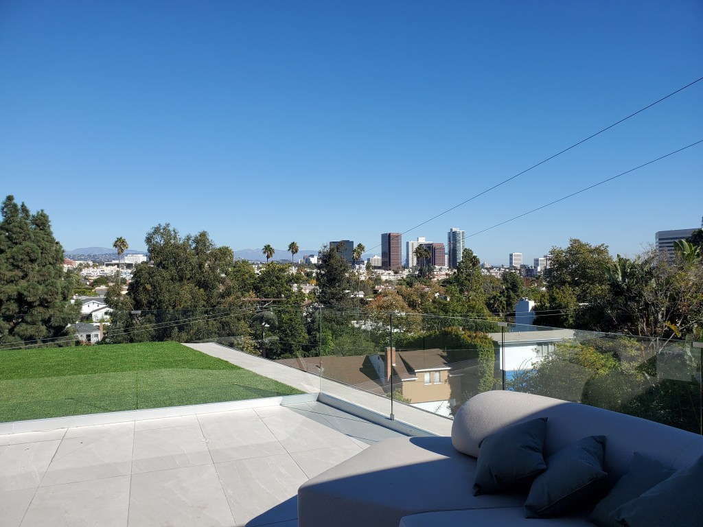 Frameless glass clear invisible guard rail